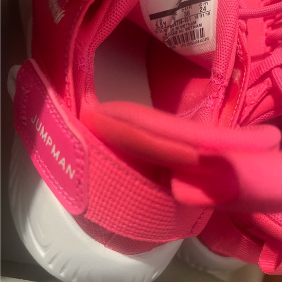 Jordan’s. Size 5.5Y (size 7 in women’s) - Picture 6 of 8